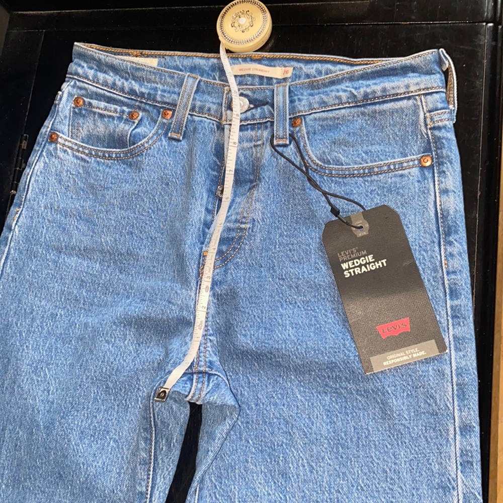 Levis wedgie jeans